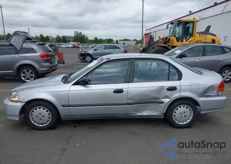 1997 Honda Civic Dx из США, поврежденный, VIN 2HGEJ6627VH584447